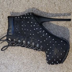Ankle boots